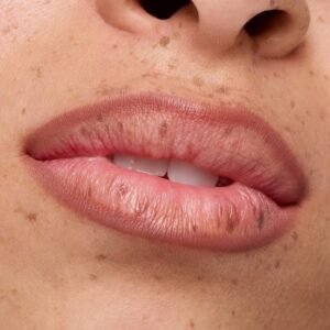 Essence 8H Matte Comfort Lipliner With Sharpener 10 The Perfect Shade 0.3g