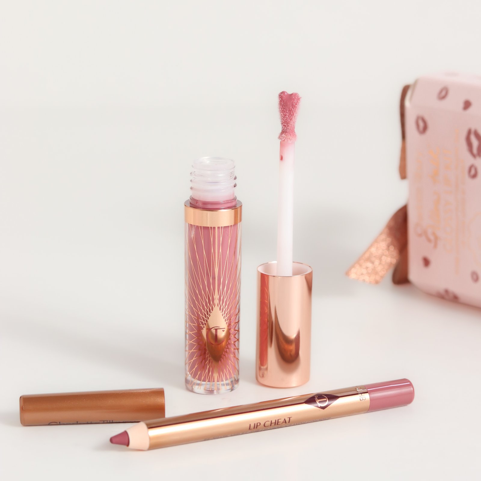 Pillow Talk Glossy Lip Kit Pillow Talk Fair Lip Cheat Mini Size 0.8 g Collagen Lip Bath Mini Size 2.6 ml