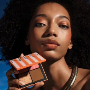 Hot Escape Cheek Palette III Blush, Bronzer, And Highlighter Quad Medium Deep 4*3.5g