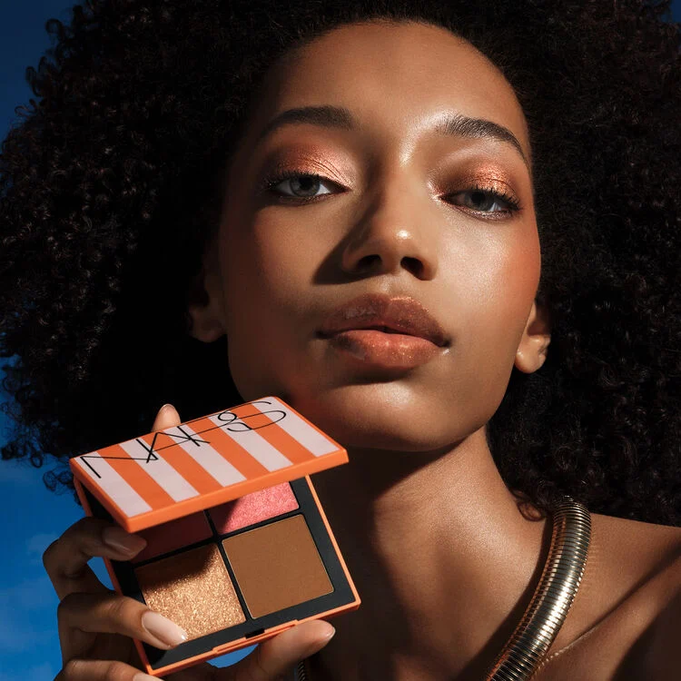 Hot Escape Cheek Palette III Blush, Bronzer, And Highlighter Quad Medium Deep 4*3.5g