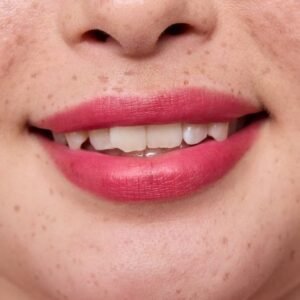Essence Juicy Lip Mousse